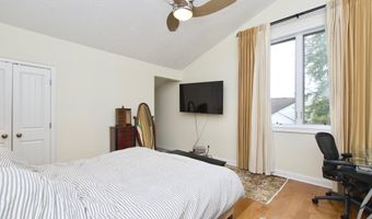 8312 UPPER SPRING Ln, Annandale, VA 22003