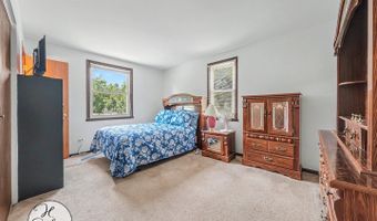 630 Oceola Dr, Algonquin, IL 60102