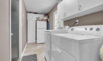 186 Van Brackle Rd, Aberdeen, NJ 07747