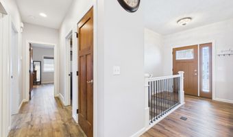 117 E Birchwood Dr, Brandon, SD 57005