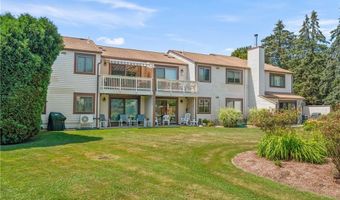 30 Sweet Meadows Ct 26, Narragansett, RI 02882
