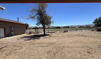 1055 Shadow Ln, Fernley, NV 89408