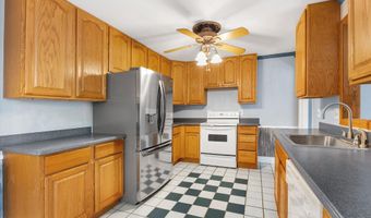 1075 SUN VALLEY Dr, Annapolis, MD 21409