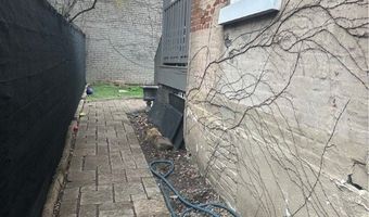 99 S 10th St, Airville, PA 15203