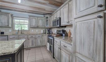 122 Shake Rag Cir NW, Adairsville, GA 30103