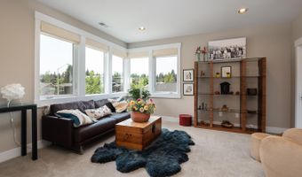 2100 NW Newport Hills Dr, Bend, OR 97703