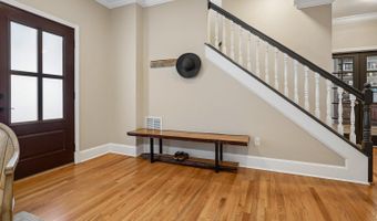 3536 N DICKERSON St, Arlington, VA 22207