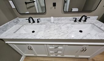 5676 N Fairoak Ln, Casa Grande, AZ 85122