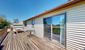 176 Powers Ave N, Alden, MN 56009