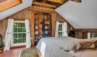 6 Spring St, Chester, CT 06412