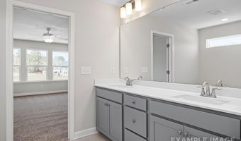 559 Whinfield Pl, Aberdeen, NC 28315