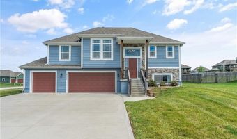 14172 Rockaway Ct, Basehor, KS 66007