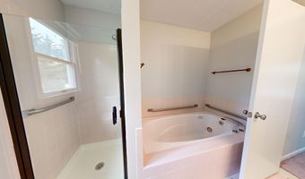 2425 Foxway Dr, Ann Arbor, MI 48105