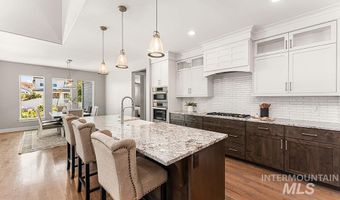 8295 W Sparks Lake Dr, Boise, ID 83714