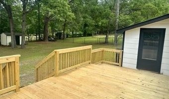 611 E L Ives Dr, Aberdeen, NC 28315