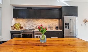 697 GIDDINGS Ave, Annapolis, MD 21401