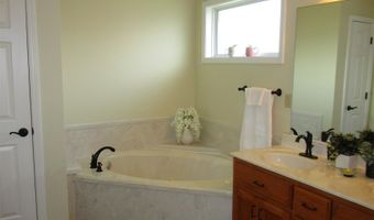 107 FARMER Trl, Atoka, TN 38004
