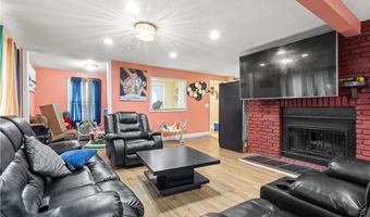 22 Whipple Ave, North Providence, RI 02911