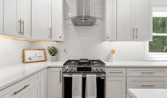 11 Bicknell Rd, Billerica, MA 01821