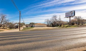 104 E 5th St, Brady, TX 76825