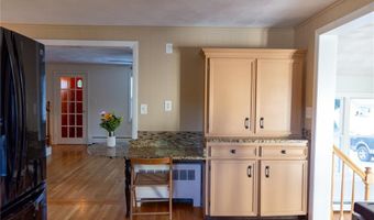 9 Cannon St, Cranston, RI 02920