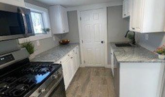1 Hickory St, Bristol, CT 06010