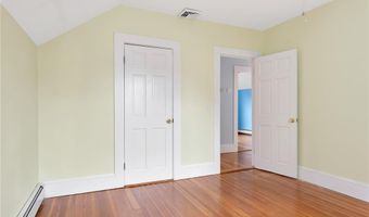 1 Slocum St, Newport, RI 02840