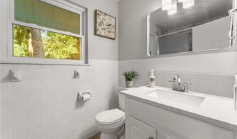 2 Rochdale Dr, Bella Vista, AR 72714