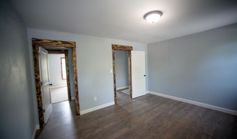 504 W 6th St, Bicknell, IN 47512