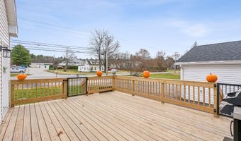 672 Riverside Dr, Augusta, ME 04330