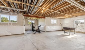900 Treeline Dr, Algonquin, IL 60102