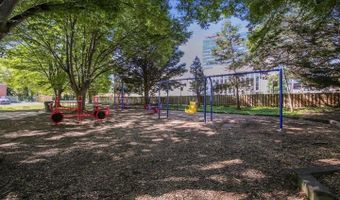 7814 TILBURY St #17, Bethesda, MD 20814