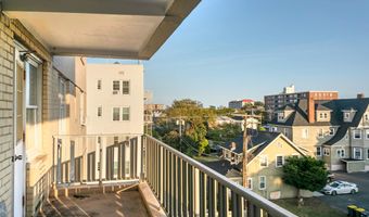 510 Deal Lake Dr 5J, Asbury Park, NJ 07712