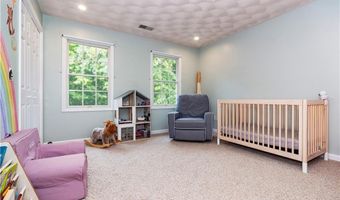 7 Wickham Rd, North Kingstown, RI 02852