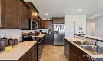 3825 Winged Dove St, Caldwell, ID 83605