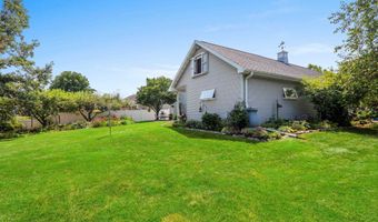 N254 MEADOWBREEZE Court, Appleton, WI 54915