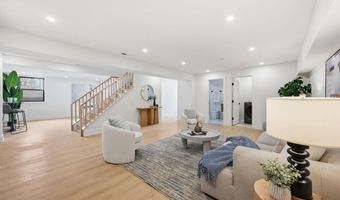 9200 CEDAR Ln, Bethesda, MD 20814