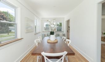 89 Commerce St, Clinton, CT 06413