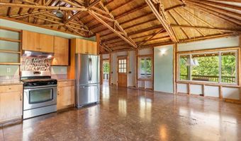 630 E Kuiaha Rd, Haiku, HI 96708