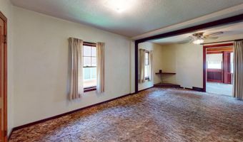 406 Giles Pl, Albert Lea, MN 56007