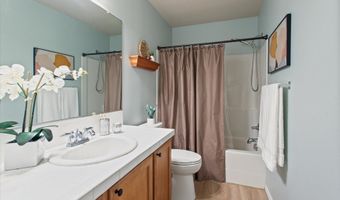 12805 SW NIGHT HERON Ln 102, Beaverton, OR 97007