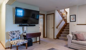 9 Kennebec Cir, Bath, ME 04530