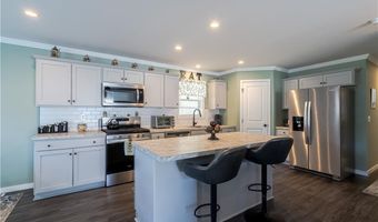 9 Cheryl Ln, Coventry, RI 02816