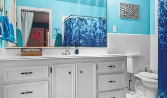 813 N Morgan St, Angleton, TX 77515