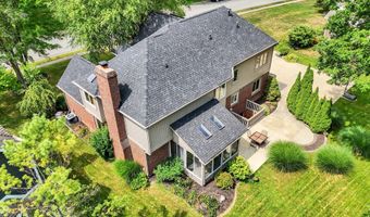 9015 Admirals Pointe Dr, Indianapolis, IN 46236