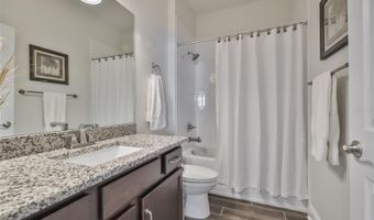 5566 SILVER SUN Dr, Apollo Beach, FL 33572