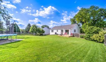 235 Aberdeen Dr, Algonquin, IL 60102