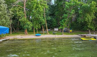 2531 S Le Homme Dieu Dr NE 102, Alexandria, MN 56308