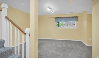 626 Highview Circle Dr, Ballwin, MO 63021