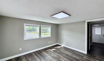 4 Green St, Athens, TN 37303